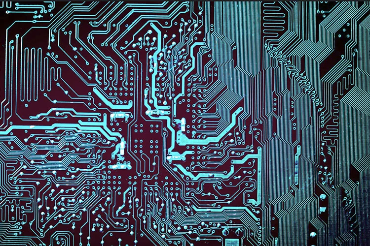 Inovasi teknologi mendorong pertumbuhan pasar PCB HDI dengan cepat